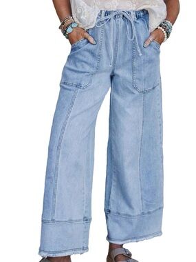 Light Wash Wide Leg Women’s Jeans - size 4